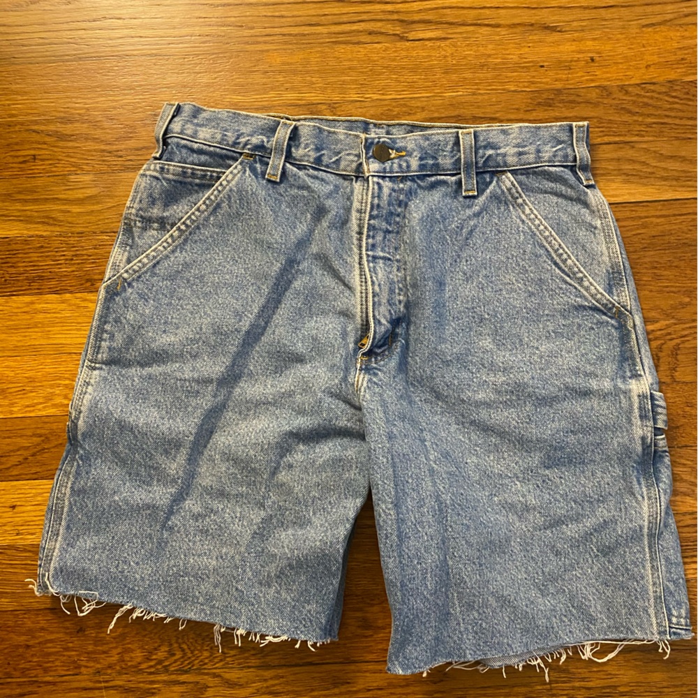 Carhartt distressed baggy shorts